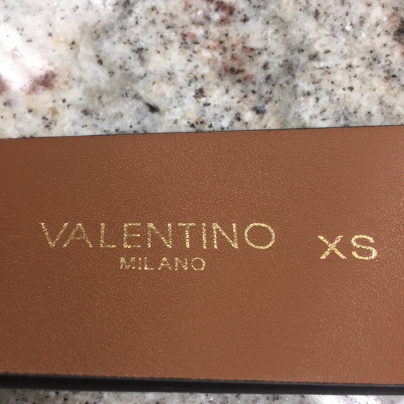 Brand New Leather Valentino Belt - Picture 2 of 2